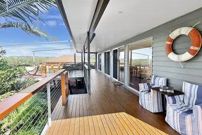 Image de Fab 3-Bed Stay with Great Outdoors & Water Views
