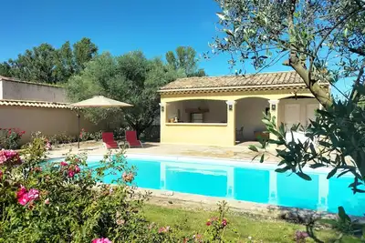 Image de Maison de Campagne- mas Célestin avec Piscine 8 Personnes - 4 Chambres