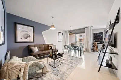 Prime Location, Unmatched Comfort: Your Jerusalem Getaway