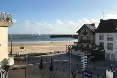 Image de « L’Oceanix » Vue Grande Plage 2ch WifiGrande plage et embarcadère à proximité