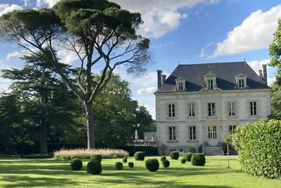Image de Maison de Maître 19ème siècle dans village calme à 15km de Poitiers
