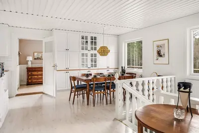 Image de Beautiful House With Private Lakefront Views