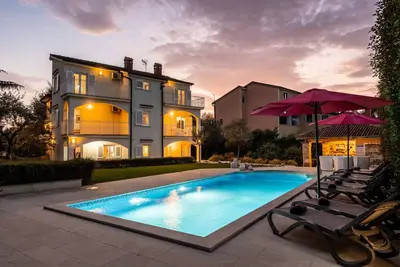 Image de Villa Duga in Poreč for 12 people with sea view & only 1, 2 km from beach