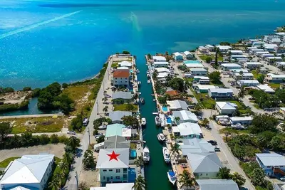Image de Tipsy Turtle~ Waterfront Pool Home w/ Direct Atlantic Access!