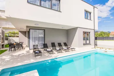 Image de Villa Silver Sky I - Cinq Chambres Villa, Couchages 10