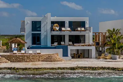 Image de Ultra luxurious Villa with 6 bedrooms!