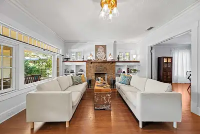 Image de Mistletoe Heights- Classic 5-Bed Retreat