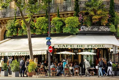 Image de Opulent Parisian Residence: Luxurious 3-Bedroom Haven In Historic 6th