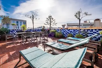 Image de Pintor - Espacioso Apartamento con 3 Dormitorios en Born