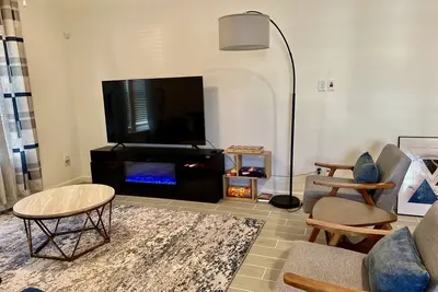 Image de Luxury Home Near Uf - Gamedays, Families, & More!