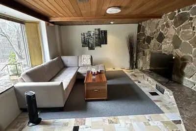 Image de Spacious cottage style ground level unit