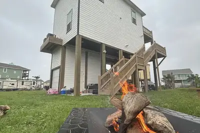 Image de 2nd row from the beach, fiber optic Wi-fi, No TVs, No Pets, No grilling on patio