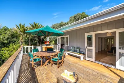 Image de Nikau Cottage - Palm Beach Holiday Home