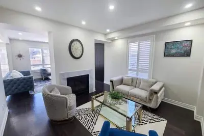 Image de Simms Entire Home Brampton