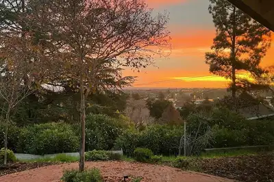 Image de Paso Sunrise Vista-Long term stays welcome!