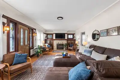 Image de Large 7 Bedroom House in Bay View Mke