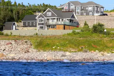 Image de Seal Cove B&B - Entire 2 Bedroom Ocean View Apartment - Atv Trail - Boat Launch