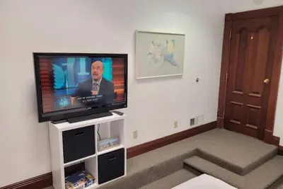 Image de Mj's Place. 2-bedroom apartment just 3 minutes to Indiana Dunes National Park
