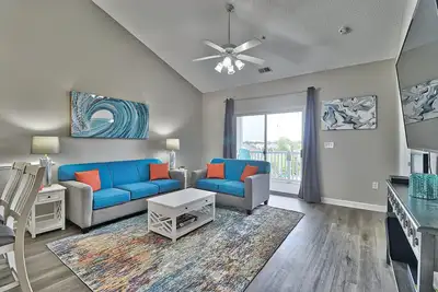 Image de Relaxing 2br Unit with Pool View