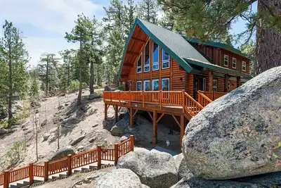 Image de Lakeview Lodge - Across the street from the lake, Log Cabin, Arcade Game, Lake Views, NatlForest