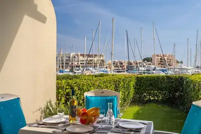 Image de Agréable appartement pour 3 personnes avec Wifi, Tv, patio, animaux admis et parking
