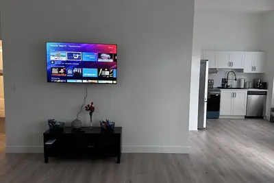 Image de New modern suite in Silver Valley, close to downtown Maple Ridge, parks