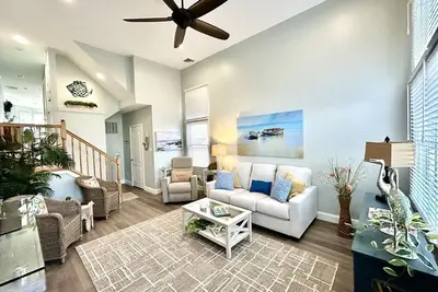 Image de Beach house, 175 steps to the beach, bikes, surfboards, casinos, restaurants
