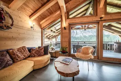 Image de Chalet \"Le Ber Abbay\" avec vue sur la montagne, terrasse privée et Wi-Fi