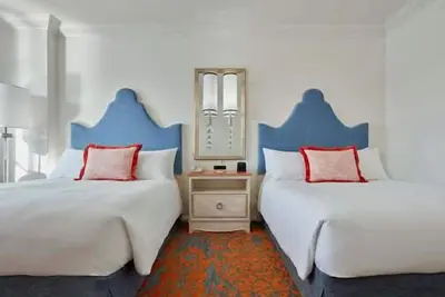 Image de 1-Bedroom Suite at a 4⭐️ Hotel