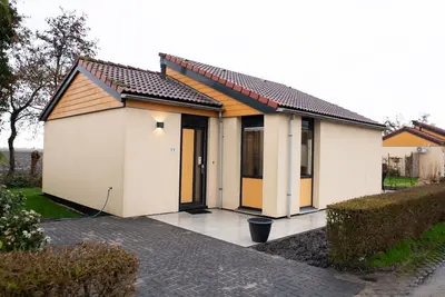 Image de Bungalow bien-être avec bain à remous et sauna
