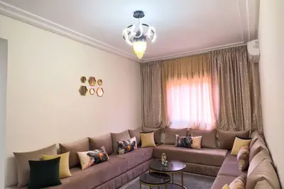 Image de Fantasia, Grand Appartement proche Centre avec parking, idéal pour les familles!