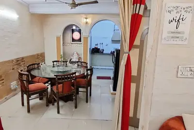 Image de 3 Bedroom apartment in central Delhi\nClose to all major attractions