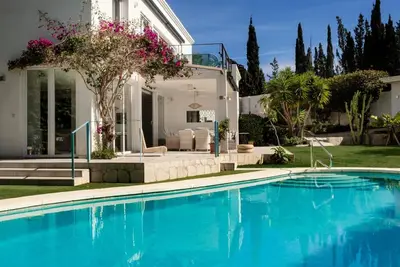 Image de Spacious Family - Friendly Villa | 5 min from the beach