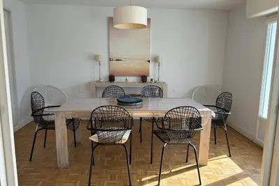 Image de Arcachon, hyper centre, à pieds  5 mn de la plage, 6 mn de la gare, appart T3,