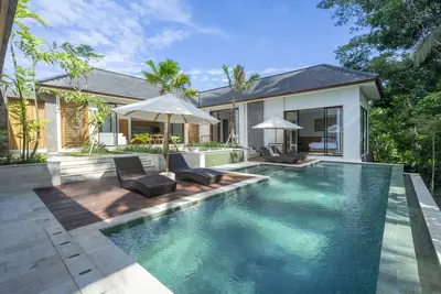 Image de New 4-bedroom villa with amazing jungle views with a large infinity pool