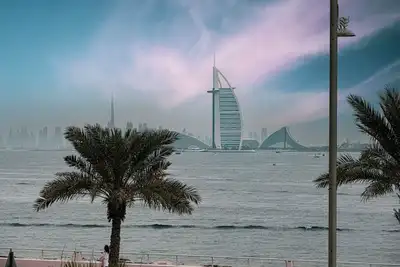 Image de Stylish Palm Jumeirah Stay | Sea, Burj Views, Gym & Pool