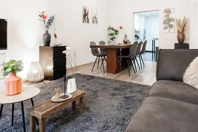 Image de Maison de 4 chambres avec cuisine et salle de bain, et nous pouvons vous offrir une solution pour vo