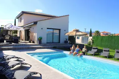 Image de Millas La Villa de Narco climatisée, piscine, cuisine d'été, Pergola, Pétanque