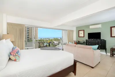 Image de Ocean & Lagoon Views! Full Kitchen, Ac, Free Wi-Fi, Pool, Close to Beach!