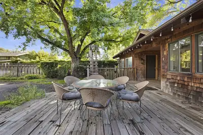 Image de Parquet + Hex -- Best spot to enjoy Bidwell Park!