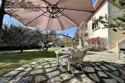Image de Appartement rénové 4 pièces, 6 pers, balcon, jardin, parking, wifi – Briançon