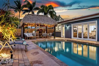 Image de Tiki House | September Pool Construction Discount