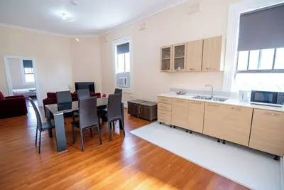 Image de Historic Albion Hotel: Charming One Bedroom, walking distance to everything