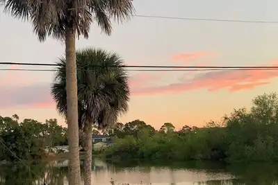 Image de Beach Close By And Backyard Lake Beauty