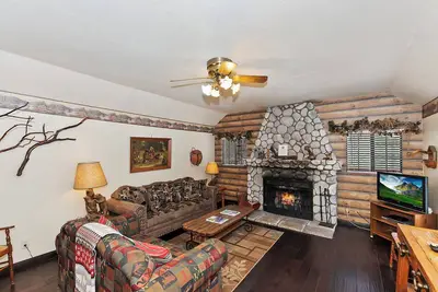 Image de Sunrise Pines Cabin Near the Village