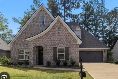 Image de War Eagle Hideaway! \n2. 5 miles from Stadium, 2 mi from I85, 3 bd, 2bth, sleeps 8