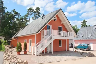 Image de Lake vacation MĂĽritz - Haus Auszeit with sauna & fireplace, only 300 m to the MĂĽritz beach