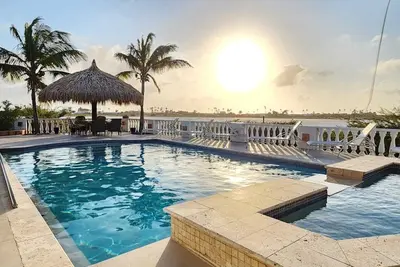 Ruby Sunset Villa - Fabulous pool and astonishing views!