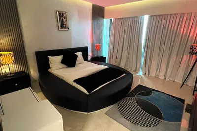 Image de A 5 minutes de la plage! Appartement de 200m/2 luxueux avec piscine