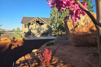 Image de Luxurious-unique-tranquil Retreat. By Zion'sPark-GrandCanyon-Hike/Bike/Relax
